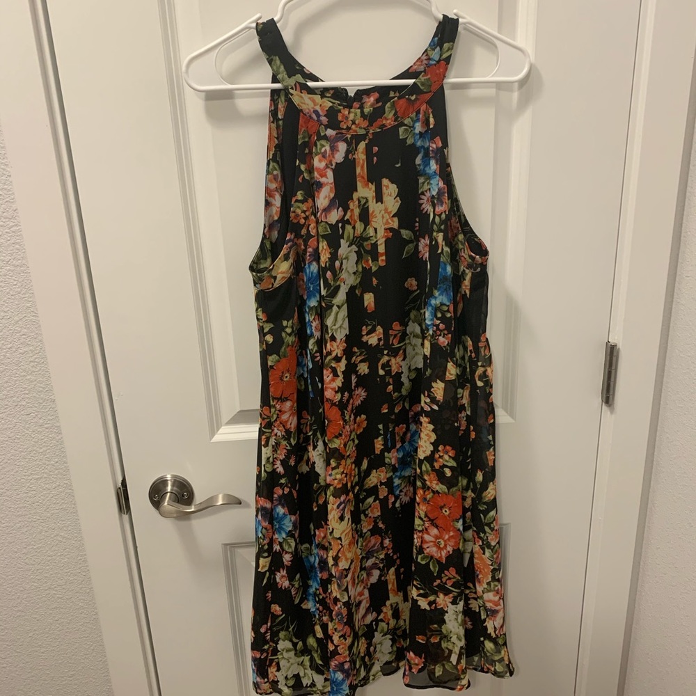 Betsy Johnson floral print dreas